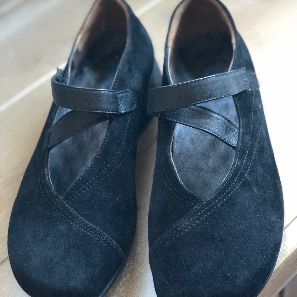Wolky, blk suede sz 39 ballet style walking shoe